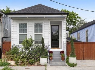 1434 Lesseps St, New Orleans, LA 70117
