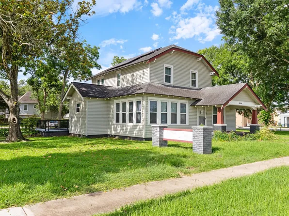 1320 7th St, Bay City, TX 77414