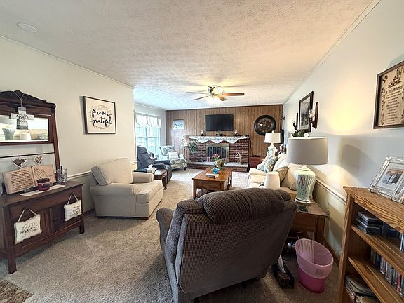 3rd image of 317 2nd Ave