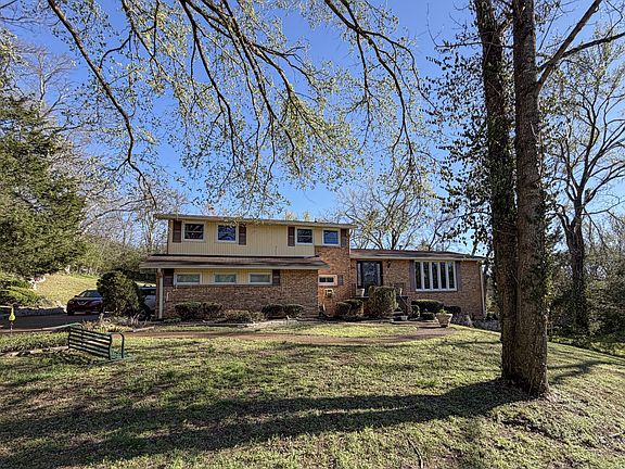 2nd image of 3615 Fairmeade Dr