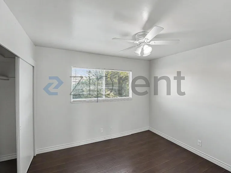 766 E Pillsbury St — Photo 19