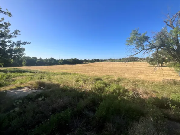 450 County Road 101, Hamilton, TX 76531