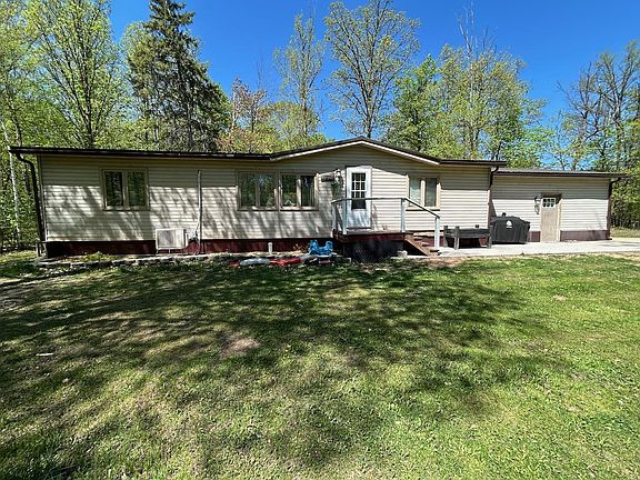2nd image of 628 Silver Lake Rd NW