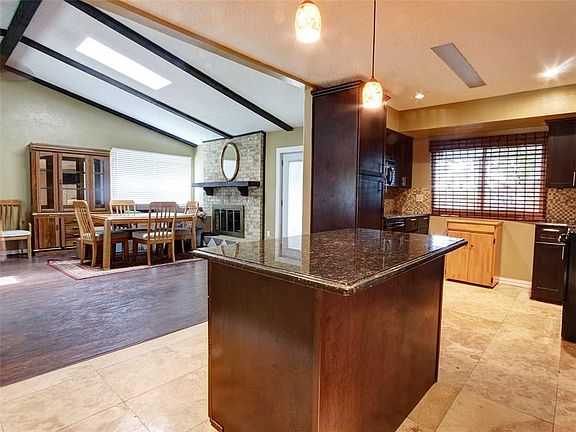 5th image of 3520 Cotillion Dr