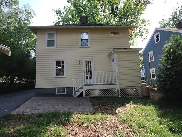 30 Farmcrest Ave — Photo 13