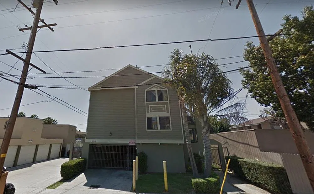 2 bed, 1.5 bath, 975 sqft, $2,275 — Photo 1