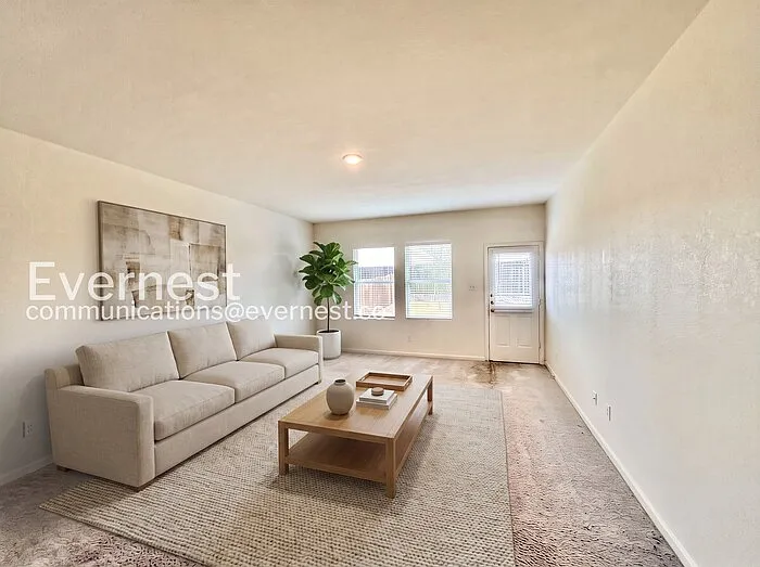 5 bed, 3.0 bath, 2616 sqft, $2,495 — Photo 2