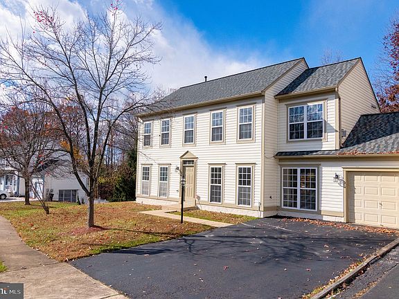 3rd image of 17196 Larkin Dr
