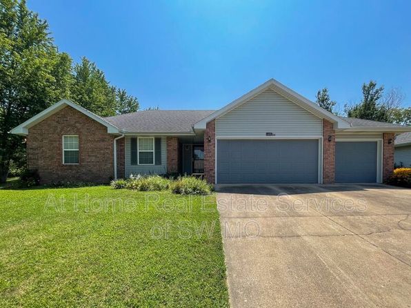 216 E Robin Rd
