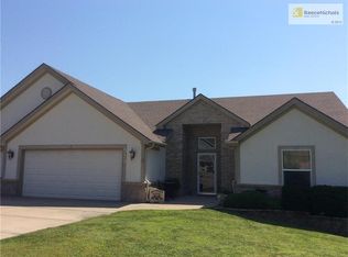 929 Redwood Ct, Liberty, MO 64068