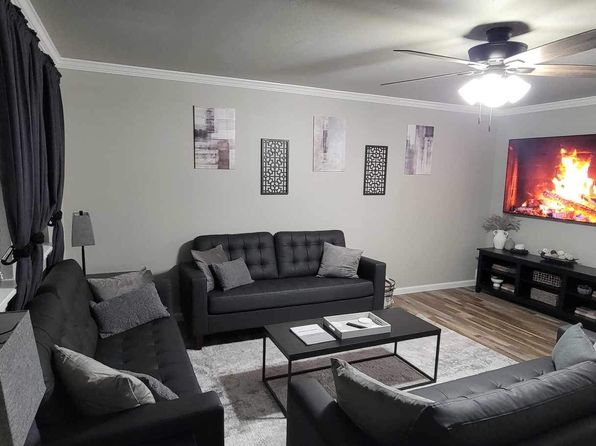 7939 NW Crossland Cir