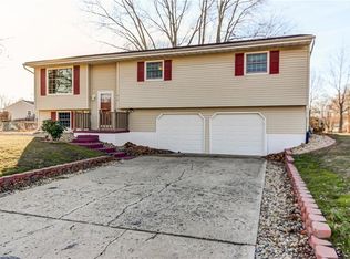 610 S Whitetail Cir, Mount Zion, IL 62549