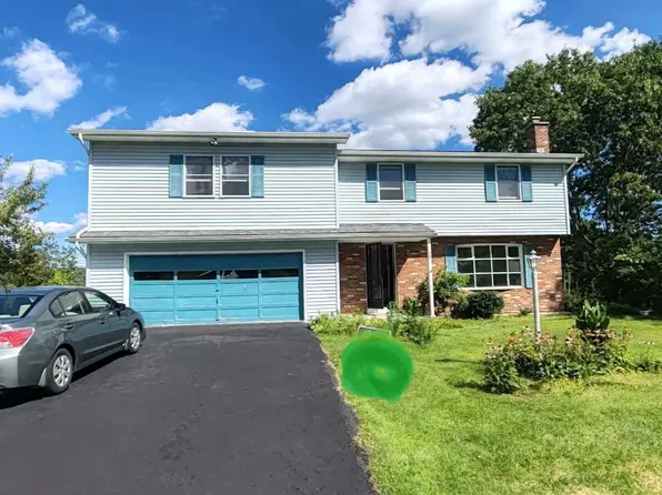 39 Green Meadow Ln, Binghamton, NY 13901