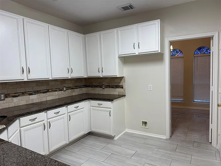 12919 Deer Cove Ln — Photo 7