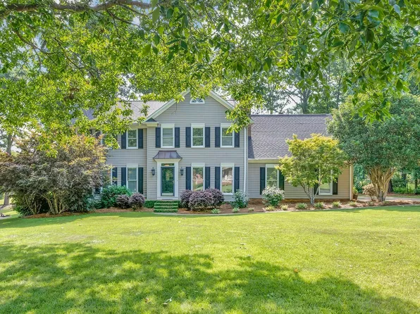 202 Sandstone Dr, Taylors, SC 29687