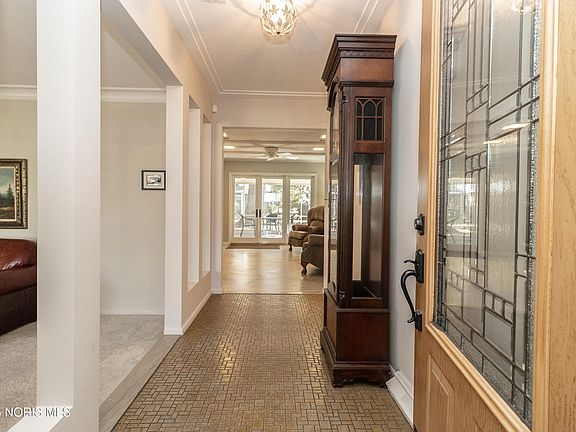 5th image of 2526 Valley Brook Dr