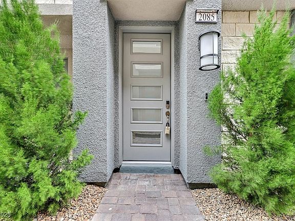 2nd image of 600 N Carriage Hill Dr #2085