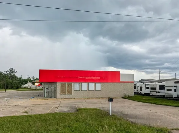 230 Memorial Blvd, Picayune, MS 39466