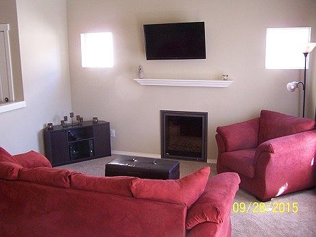 4th image of 978 43rd Ct NE