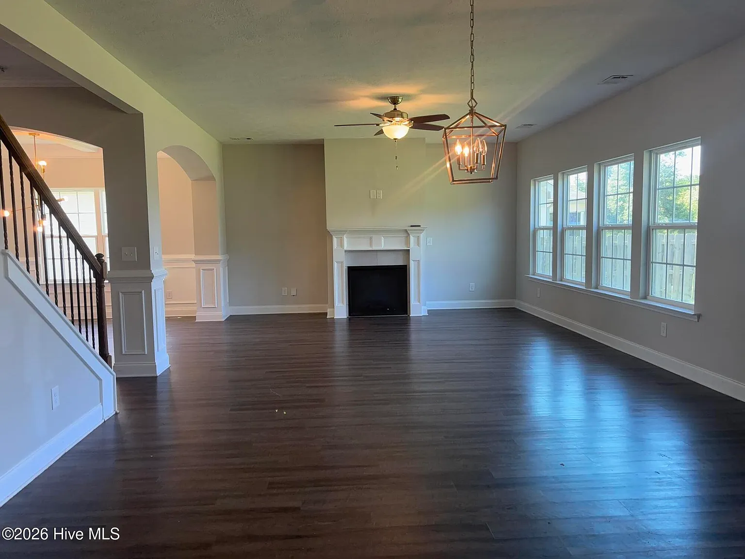 5 bed, 4.0 bath, 3032 sqft, $3,000 — Photo 4