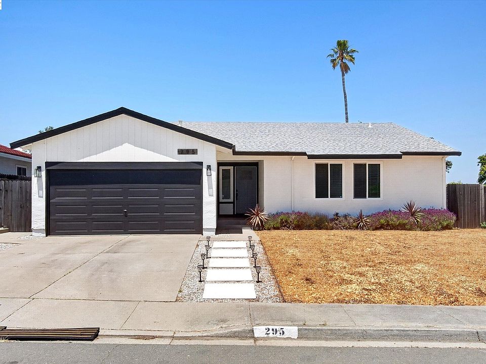 1st image of 295 Iris Rd
