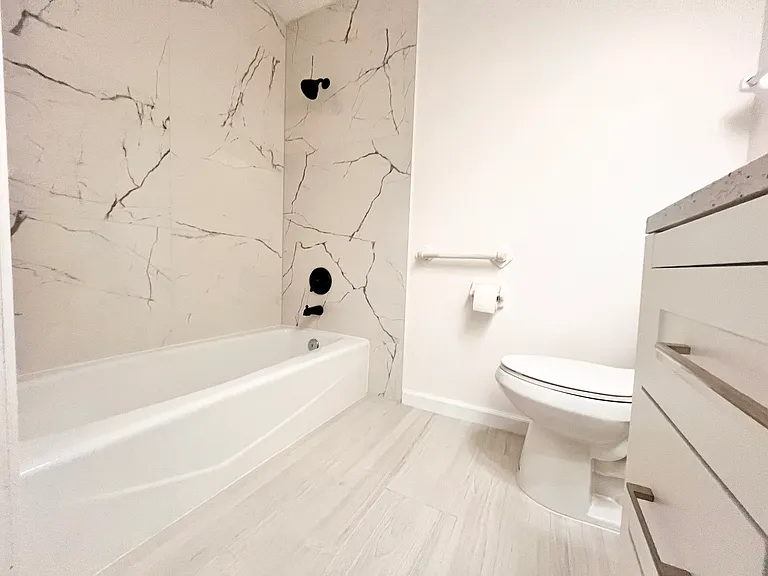 2420 Briar Oak Cir — Photo 45