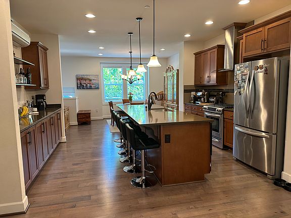 2nd image of 1337 Chelsea Walk NE #8.3