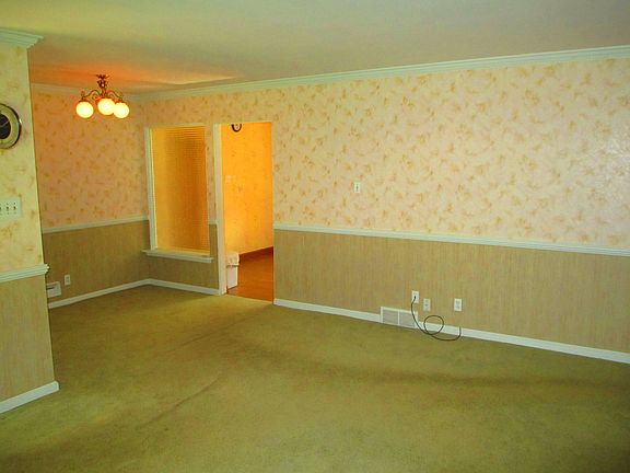 4th image of 122 Wheeler Ave