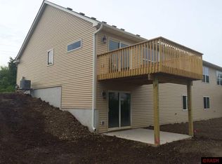 1005 Sakatah Ct, Madison Lake, MN 56063