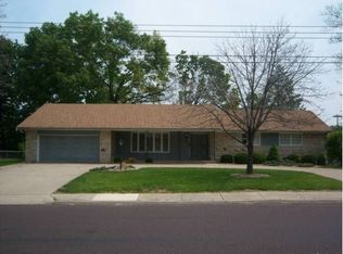 2614 N Wilson Dr, Peoria, IL 61604