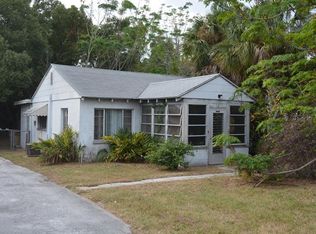 52 W Charlotte Ave, Eustis, FL 32726