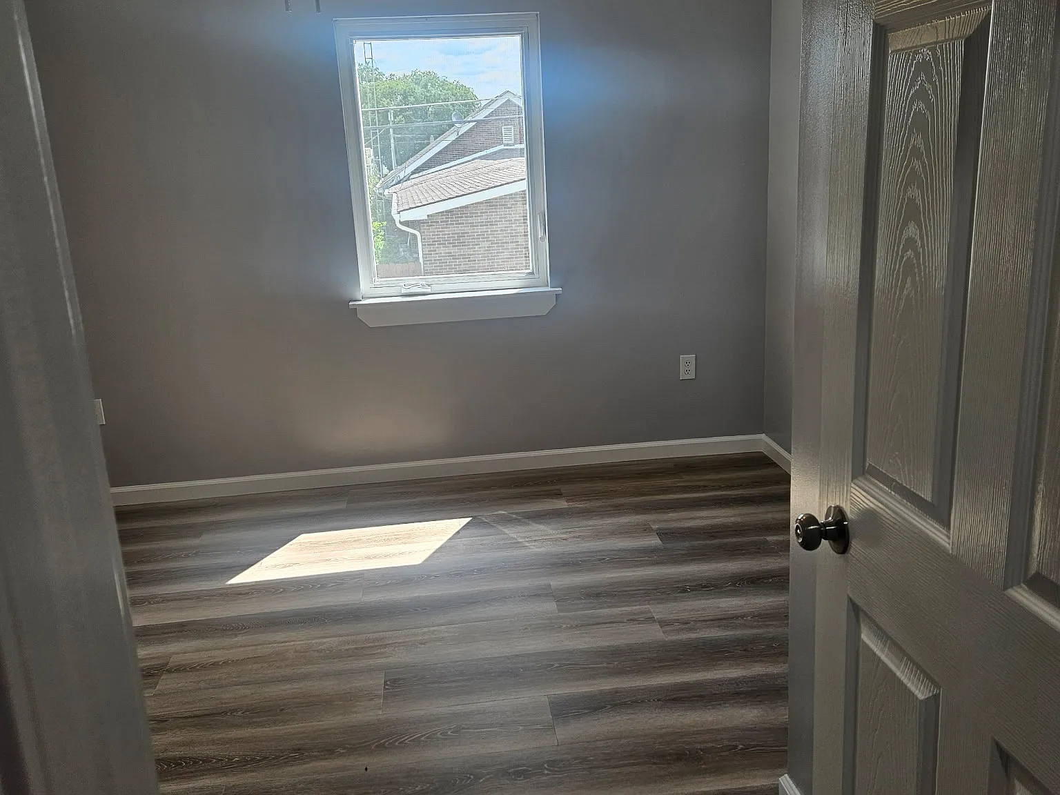 3 bed, 2.5 bath, 1400 sqft, $1,600 — Photo 4