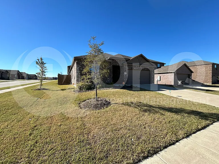 304 Tranquil Ln — Photo 8