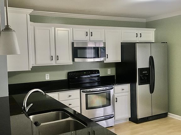 2nd image of 612 Capstone Dr #1