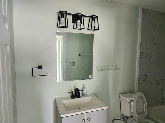 5th image of 3530 W Jolly Rd APT 6
