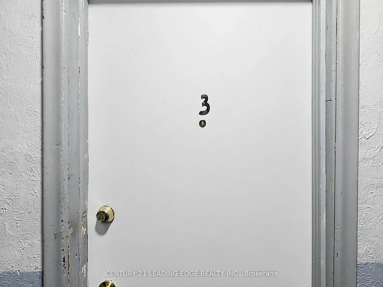 18 Brock St W #3 — Photo 7