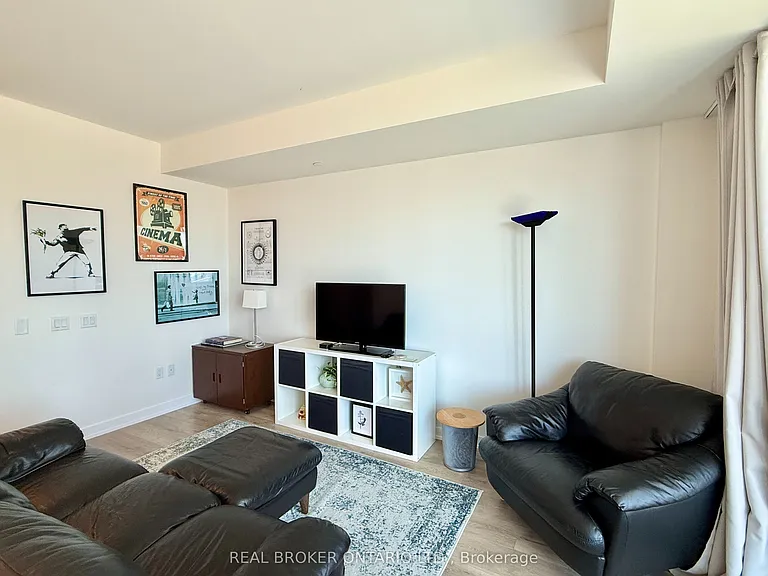 28 Freeland St #1108 — Photo 8