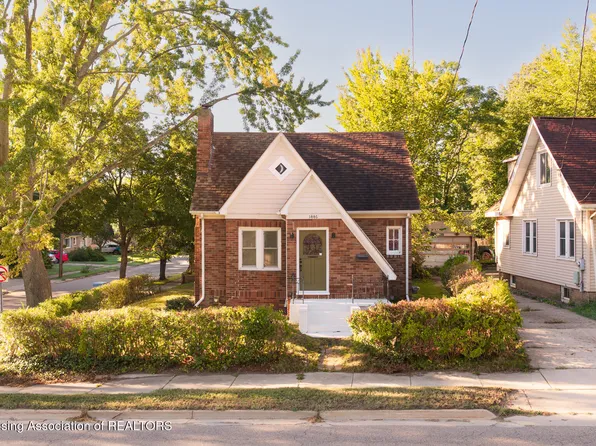 1446 E Oakland Ave, Lansing, MI 48906