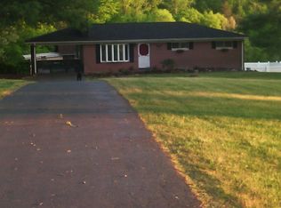 7602 Steele Rd, Walnut Cove, NC 27052