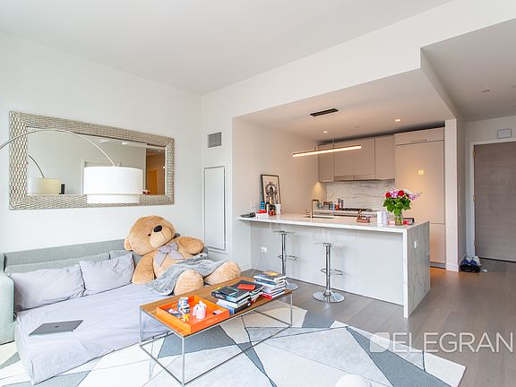 4th image of 305 E 51st St APT 18C