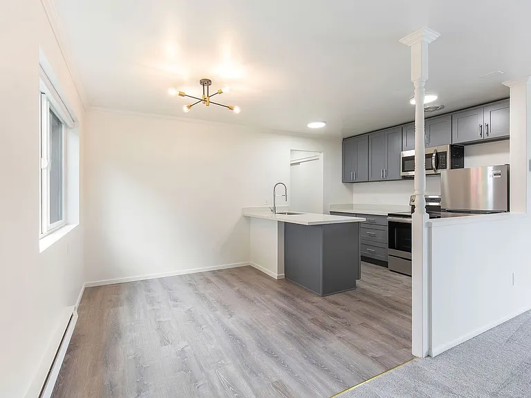 Barrett Apartments — Photo 55
