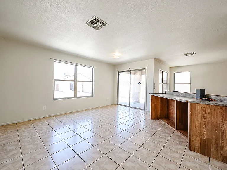 11816 W Rosewood Dr — Photo 10