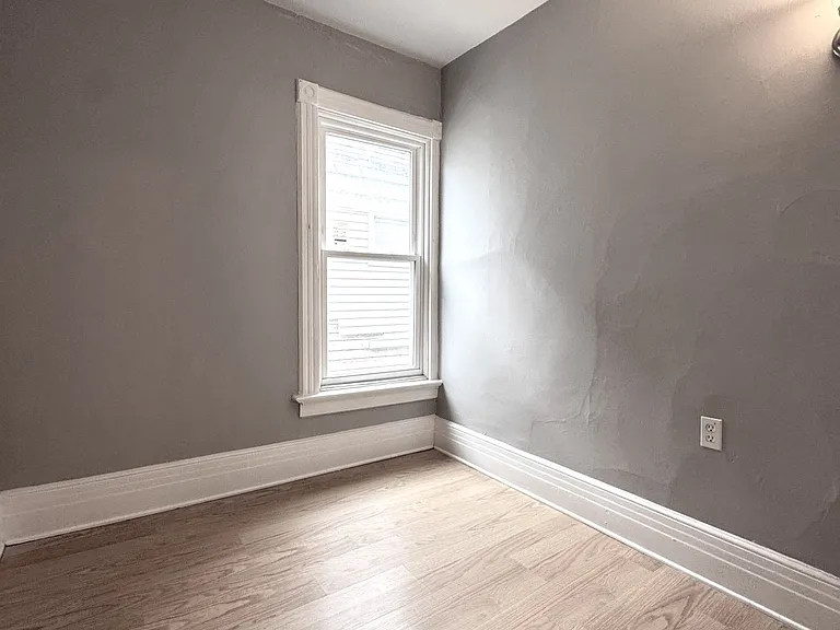 339 Hampshire St #2 — Photo 16