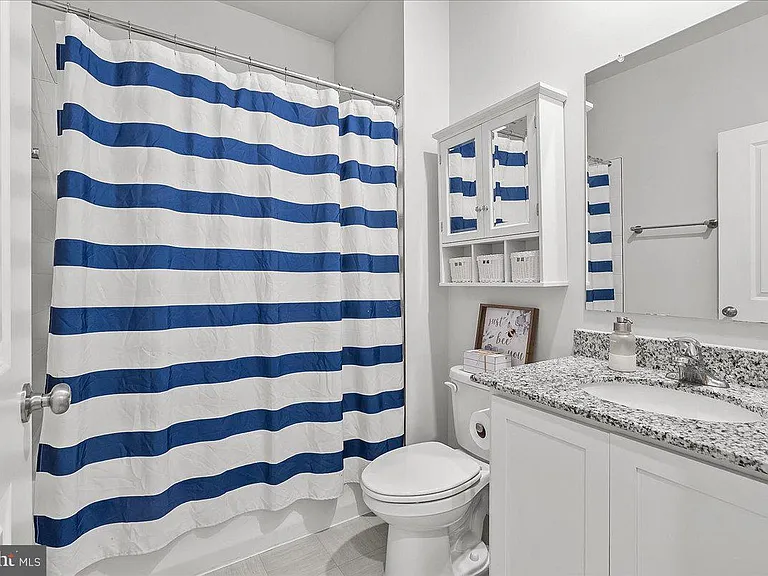 109 Woodford Dr — Photo 14