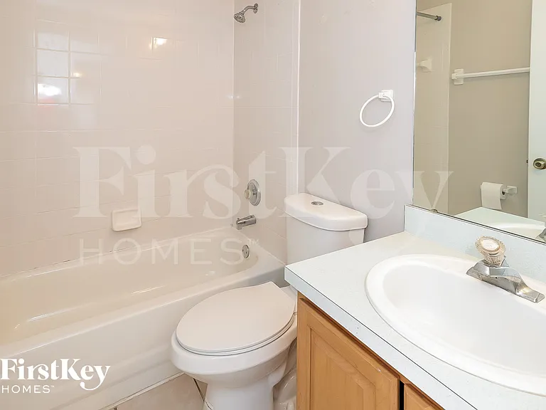 224 Quiet Oak Ct — Photo 12