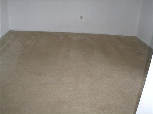 2nd image of 19305 Glenmoor Dr