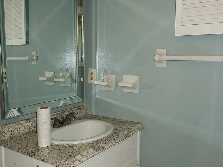 8211 Gwendolyn Rd — Photo 18