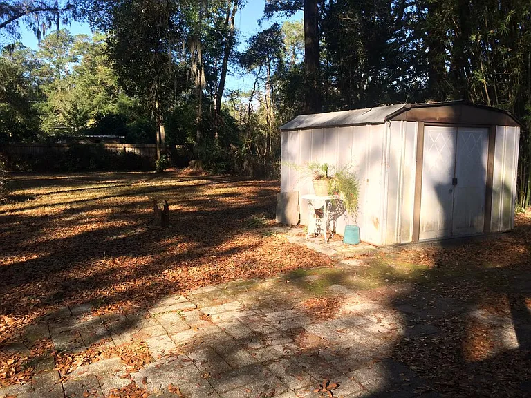 Utility shed