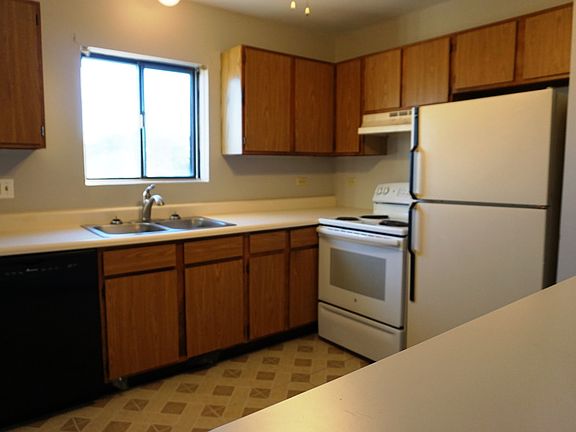 5th image of 1138 Cedar St APT 3A