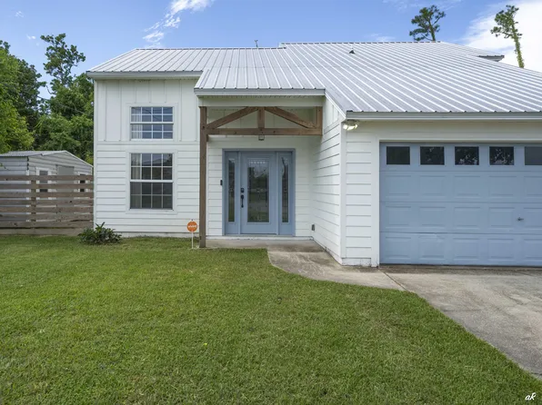 6226 Wallace Rd, Panama City, FL 32404